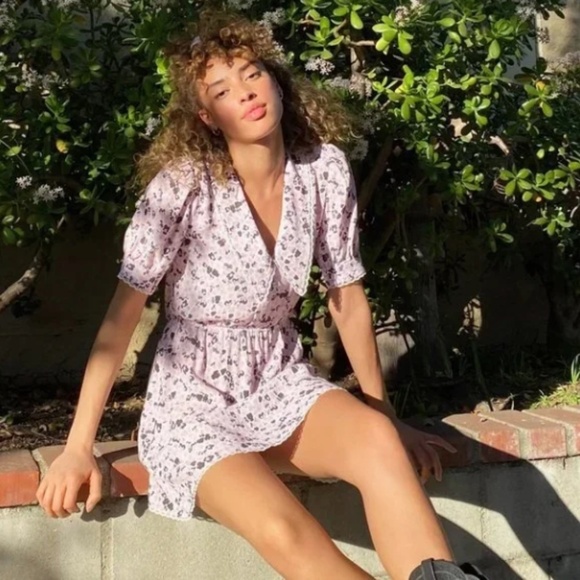 Sunday Best Aritzia New Aki Dress Floral Lace - Pale Ice/Momo Peach - Size XS - Picture 3 of 15